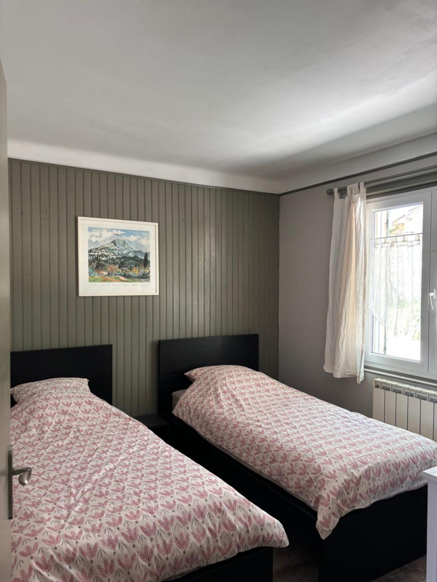 Les Juliens Apartment Gordes Luaran gambar